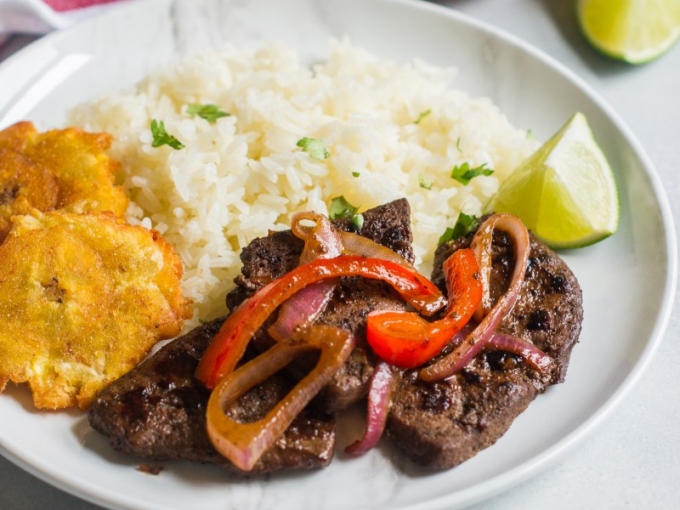 Liver with Onions Higado Encebollado