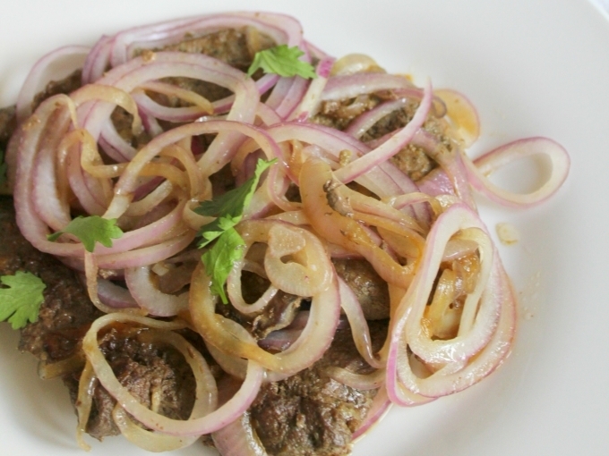 Hígado Encebollado: Mexican Liver and Onions